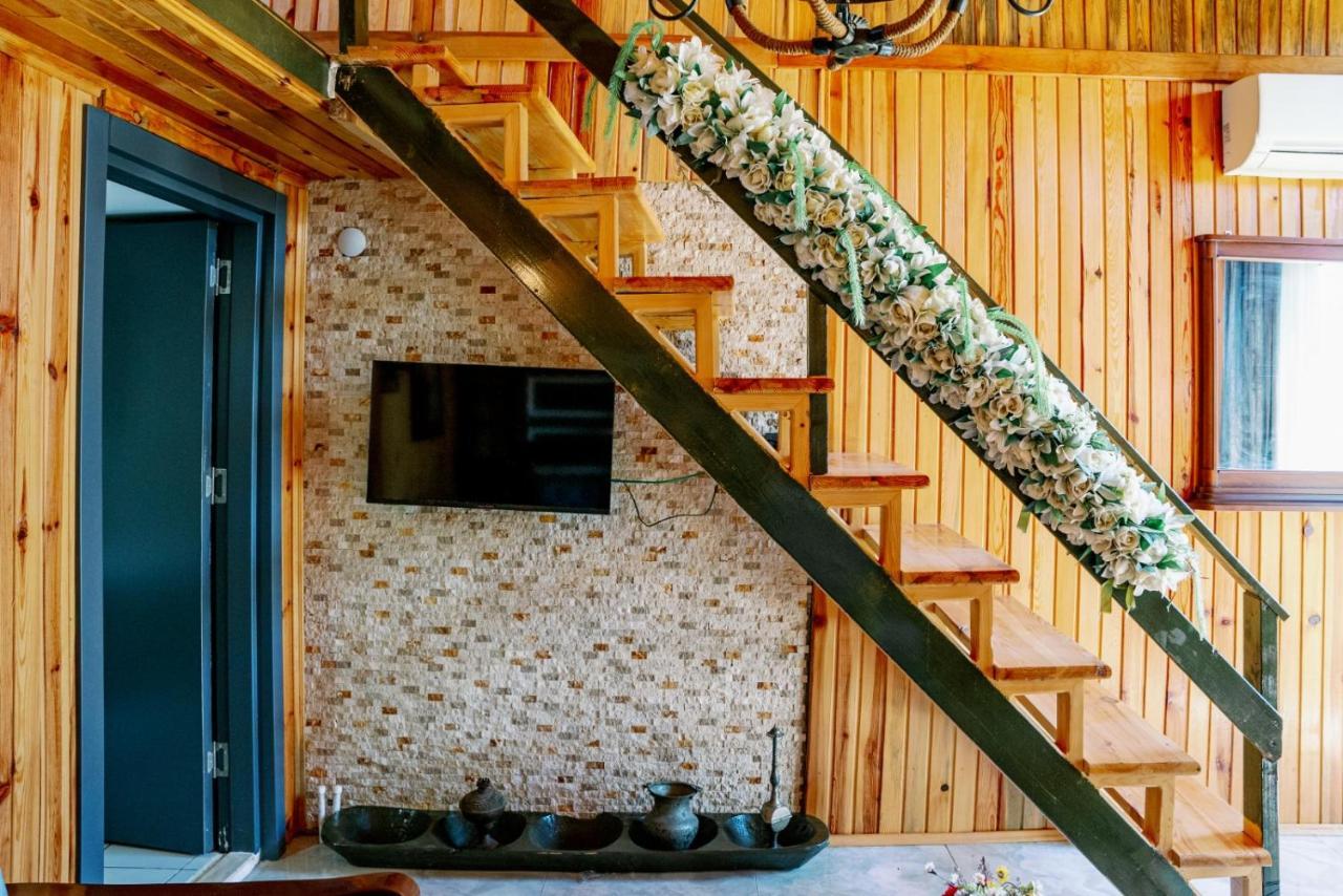 Serender Bungalov Bed and Breakfast Foça Esterno foto